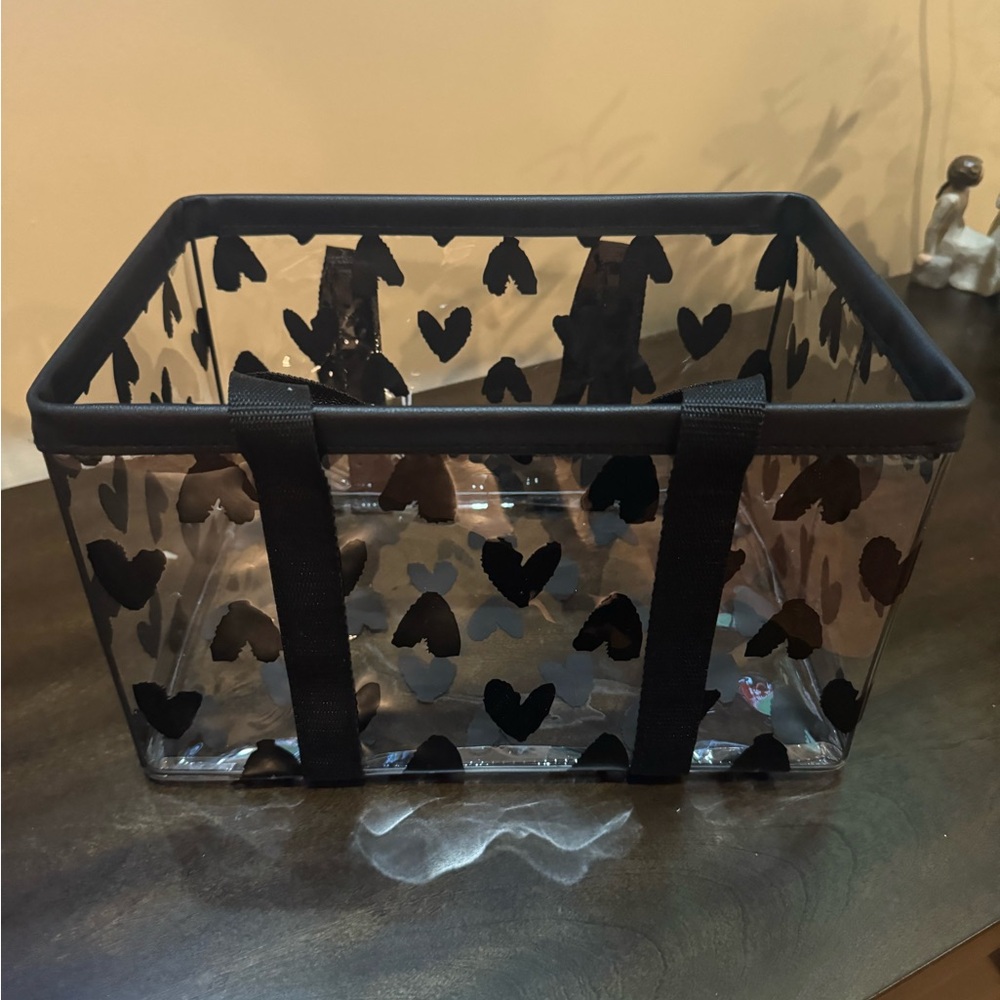 TAYLOR MADISON “BLACK WATER COLOR HEARTS” VINYL/ W BLACK STRAPS BATH STORAGE